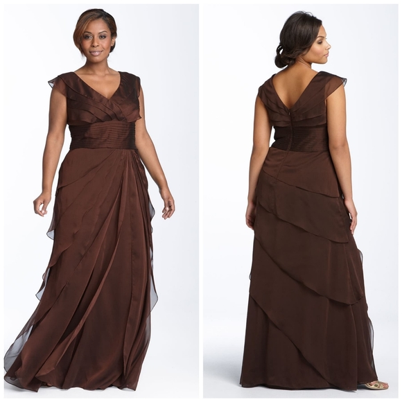 Adrianna Papell Dresses & Skirts - Adrianna Papell Occasion Iridescent Chiffon Gown